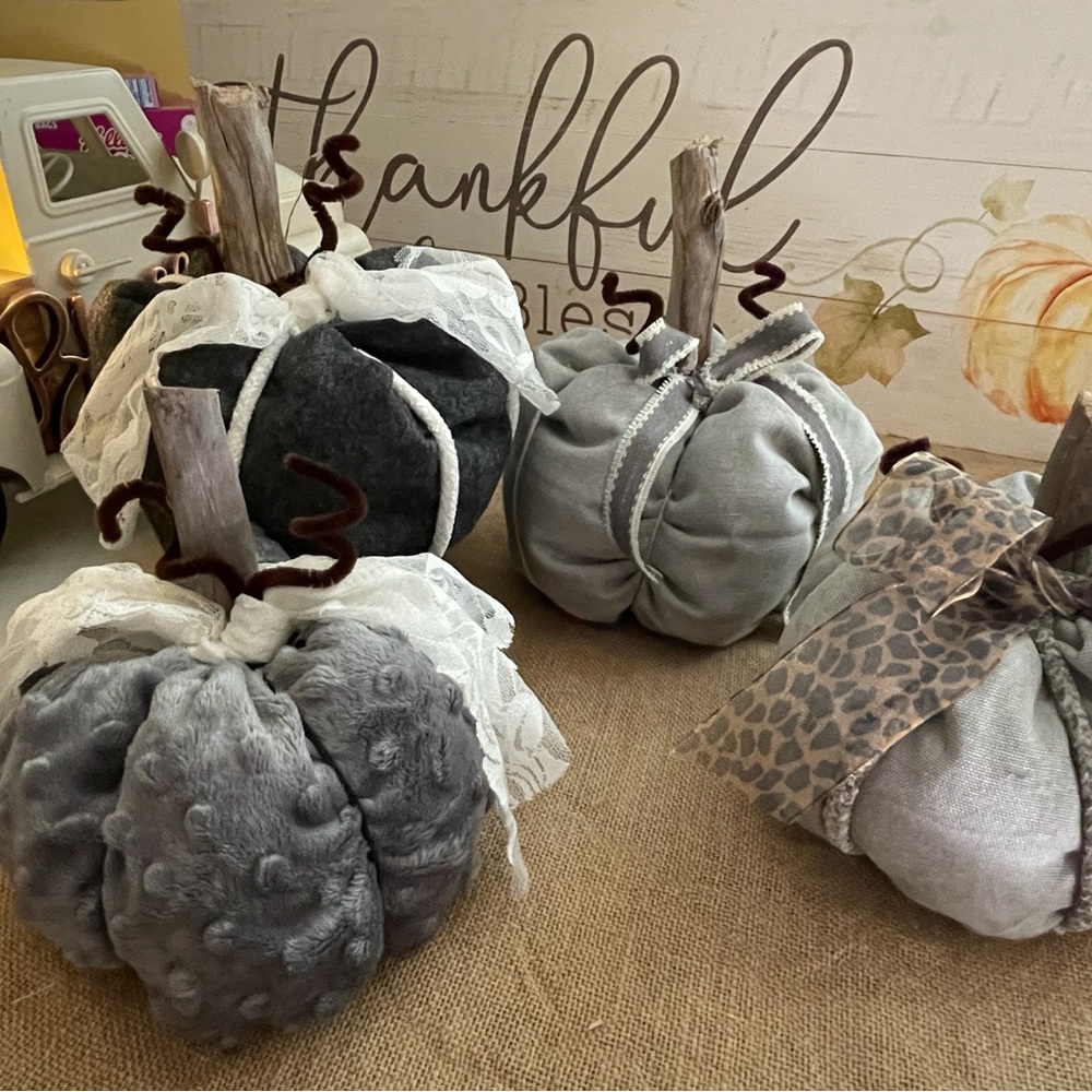 Homemade cloth pumpkins - Picture 2 of 3